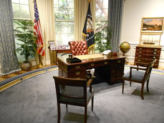 Recreation of the Oval Office at the George Bush Presidential Library at Texas A&M
