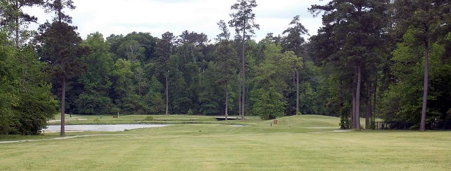 Neches Pines Golf Course in Diboll