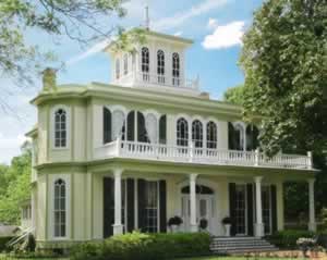 The House of the Seasons, one the many fine lodging experiences in Jefferson, Texas