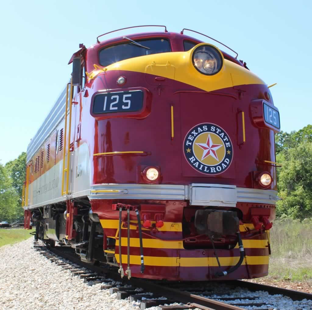 Texas State Railroad diesel locomotive No. 125