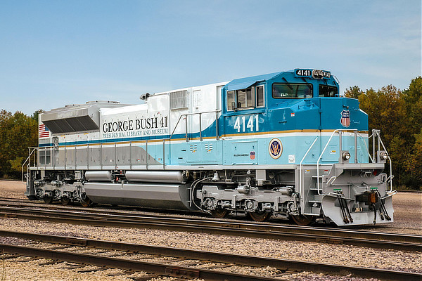 Union Pacific Railroad commemorative locomotive No. 4141 - President George H W Bush