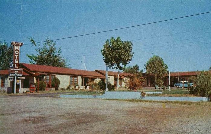 Ray's Motel in Mineola, Texas